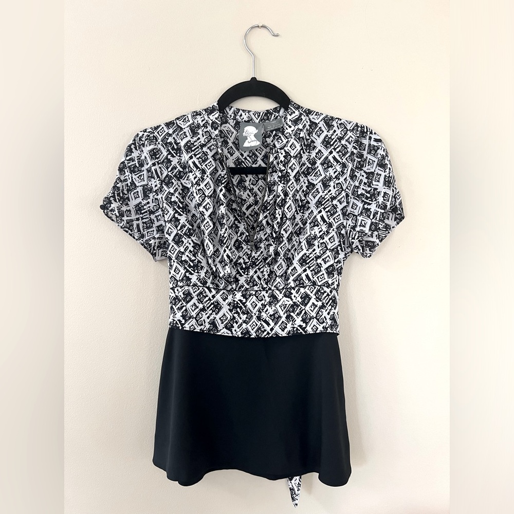 Girl From Savoy top from Anthropologie size Four / 4